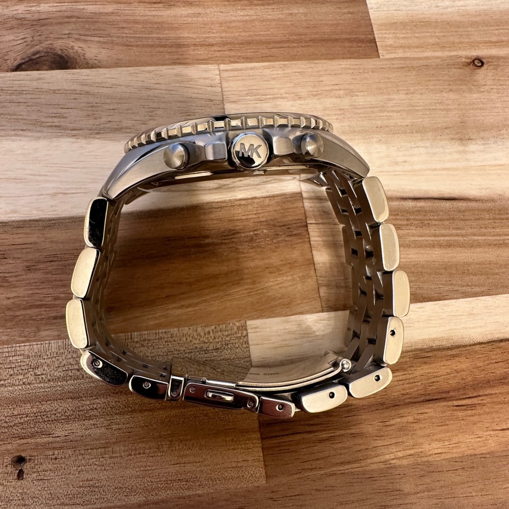 Michael Kors Men’s Chronograph Date Watch - Picture 4 of 6